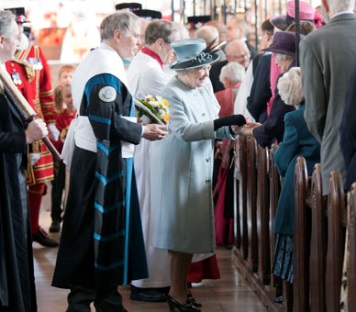 Royal Maundy di tahun 2010, Derby Cathedral (courtesy: royal.gov.uk)